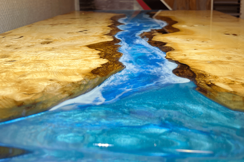 table rivière résine epoxy nirolf